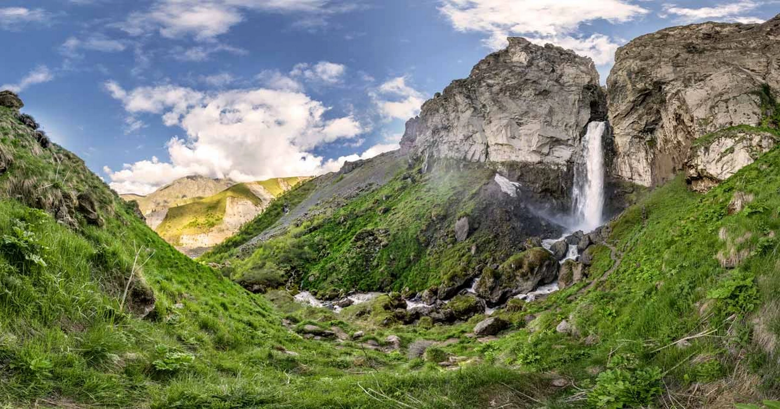 Водопад Султан-Су — самый мощный водопад Приэльбрусья